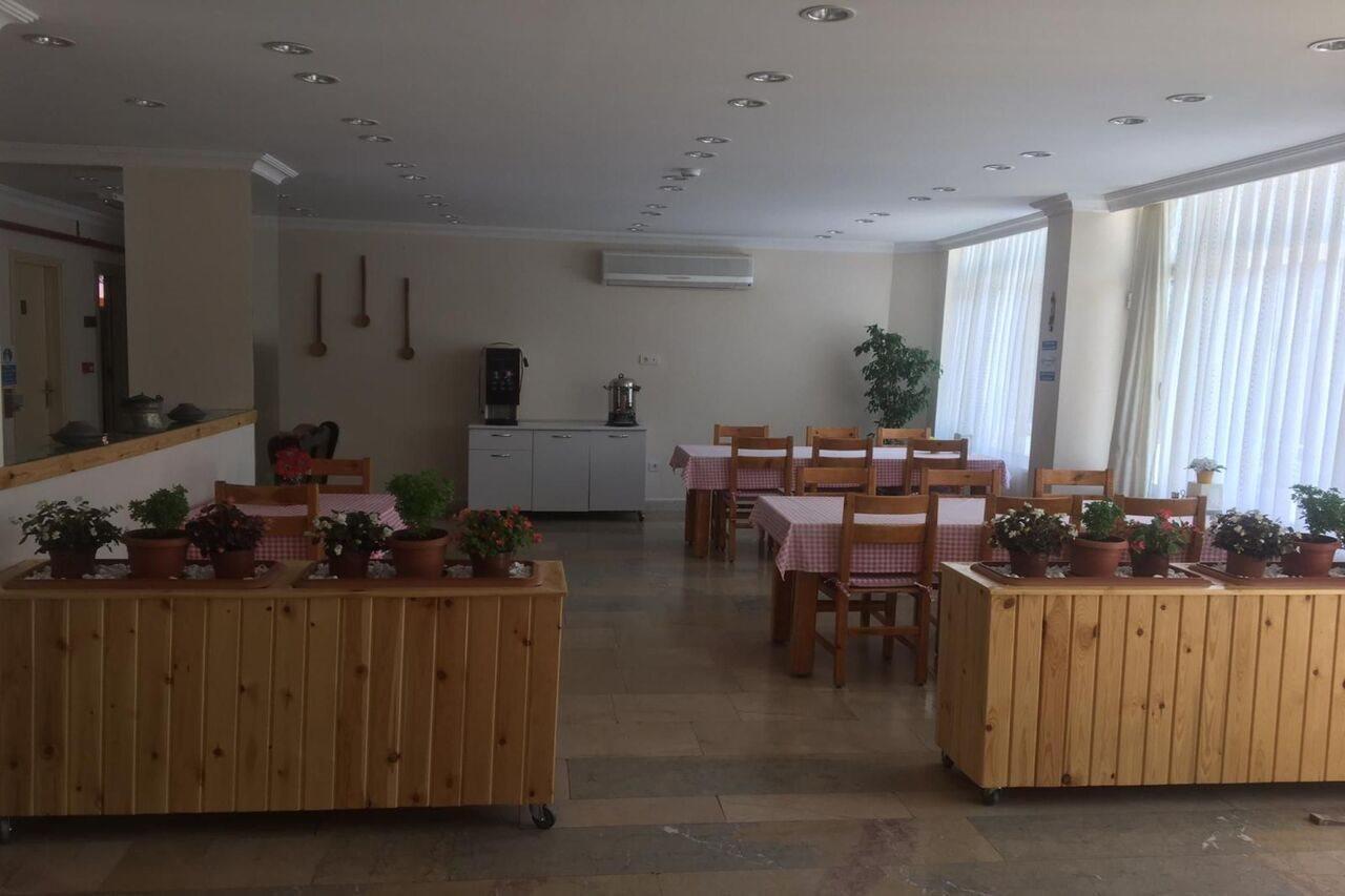 Uenver Hotel Adana Exterior photo