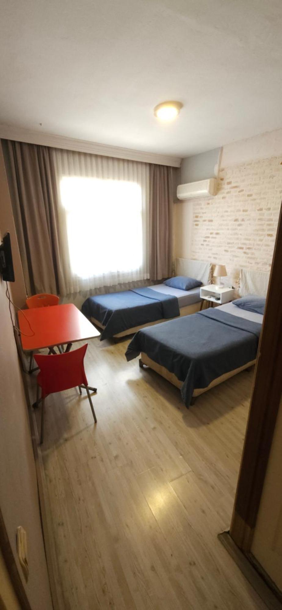 Uenver Hotel Adana Exterior photo